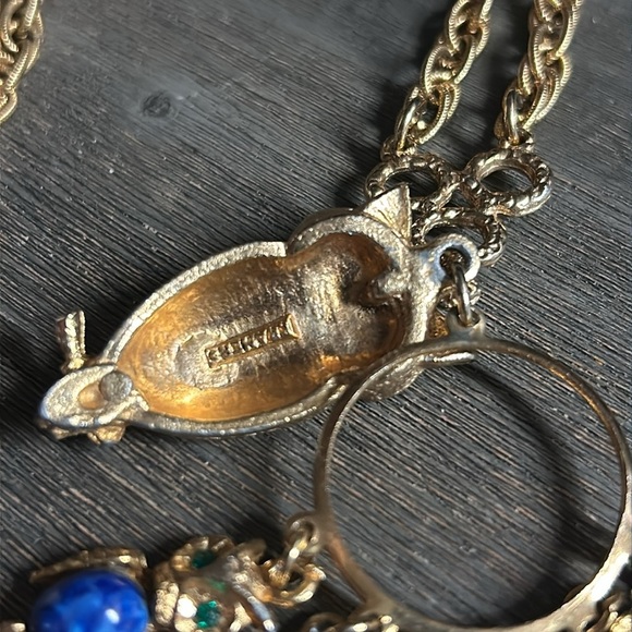 Mid Century Vintage Kramer Gold Tone Owl Necklace - Picture 4 of 6